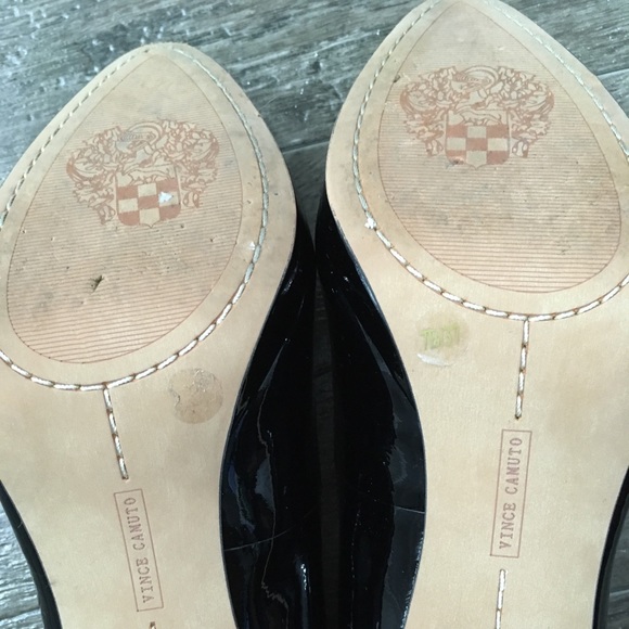 VINCE CAMUTO HEELS - Picture 3 of 5